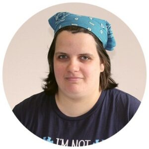 Porträttbild på ledarassistent Ronja.